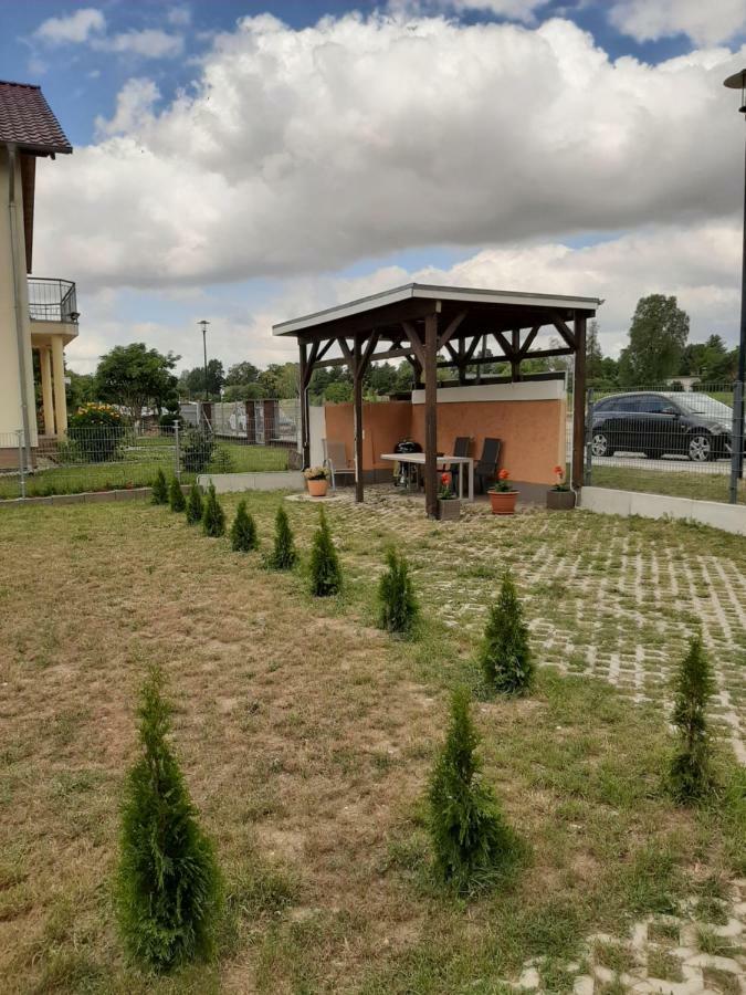 דירות Werneuchen Am Bahnhof מראה חיצוני תמונה